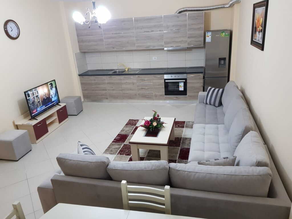 Apartment 1+1 for rent in Astir near Bar Artistit