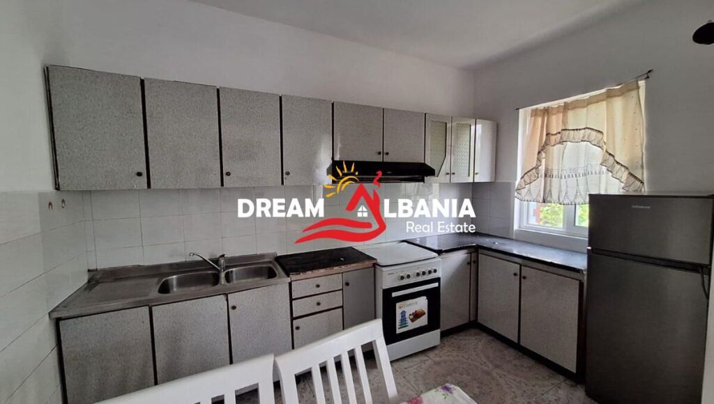 For rent first floor of a private house 2+1  at the former Electric Market, Mihal Grameno Street (ID 4241090)
