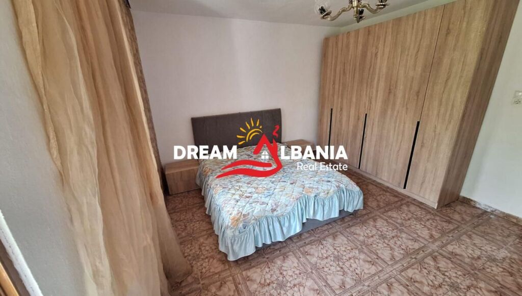 For rent first floor of a private house 2+1  at the former Electric Market, Mihal Grameno Street (ID 4241090)