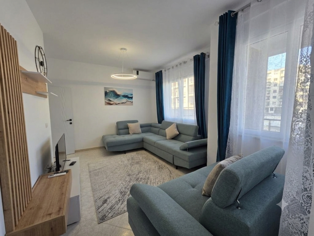 Shitet, Apartament 1+1, Plazh, Durres.