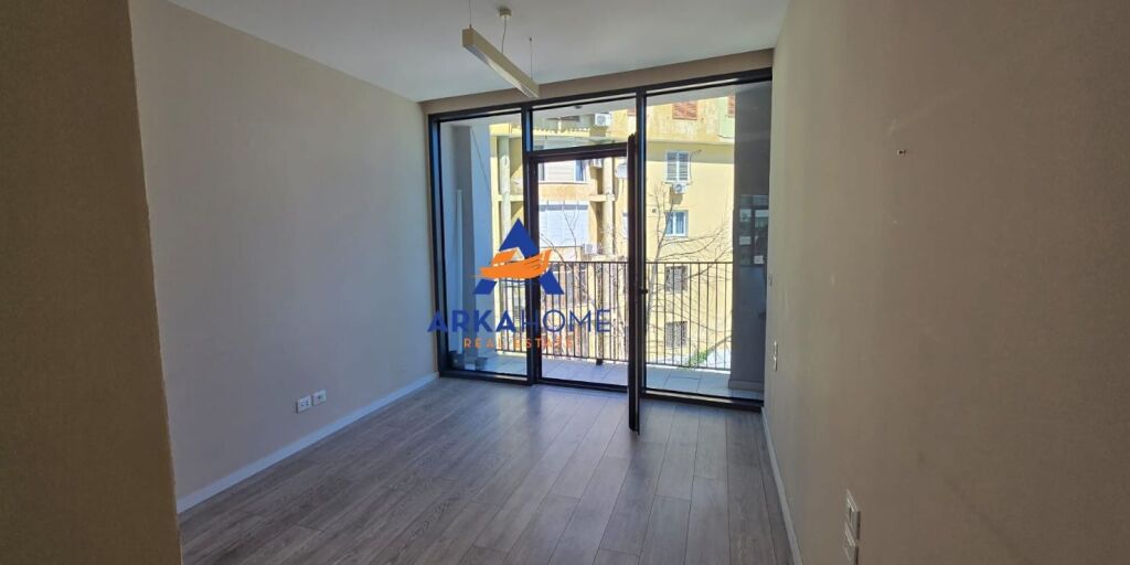 SPACE FOR RENT 102M2 "REZIDENCA LAKE VIEW" 1500 EURO
