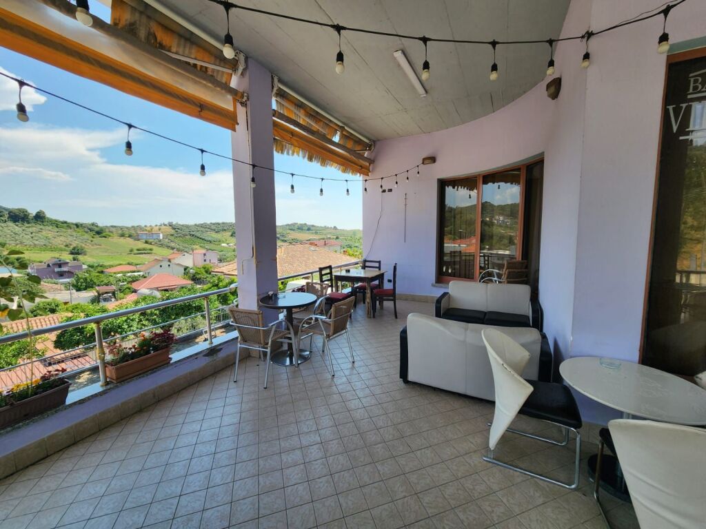 🏢 IMMOBILE COMMERCIALE IN VENDITA – STRADA DEL GOLFO DI LALËZ