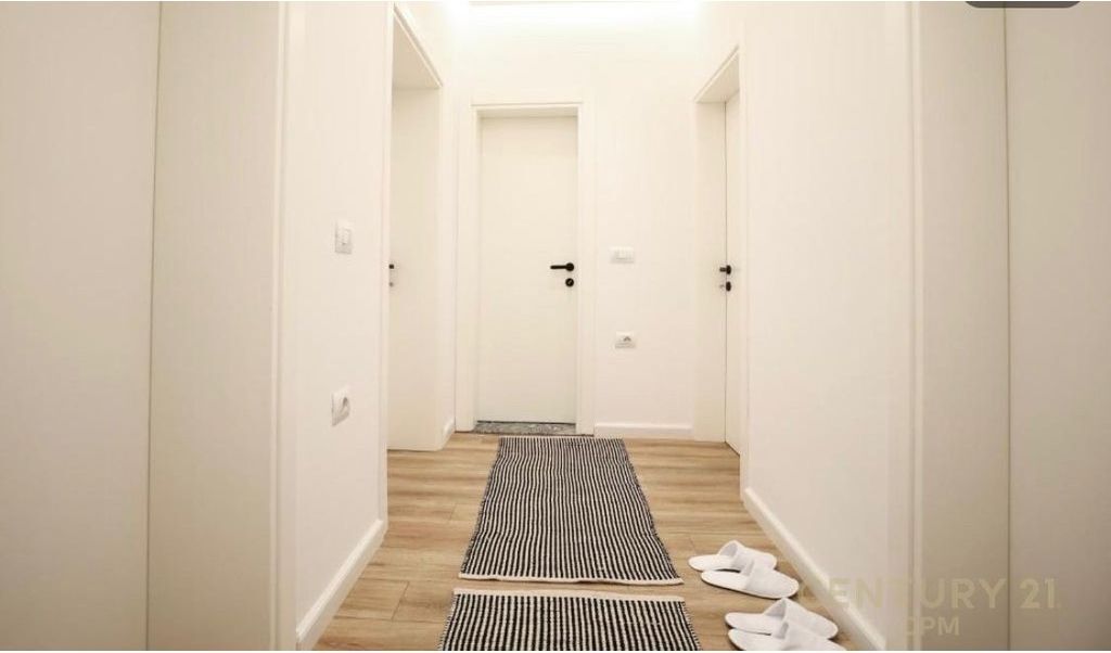 Apartament 2+1 Me Qira Tek Kafe Flora
