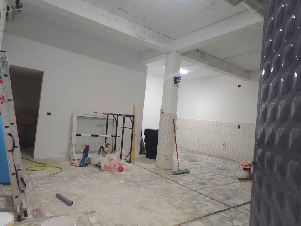Warehouse for rent in Kombinat !