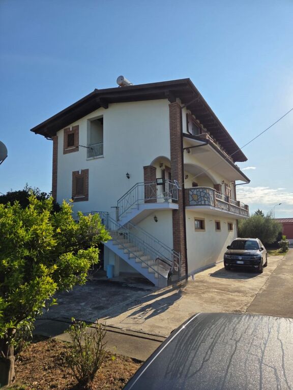 Casa Indipendente in Vendita a Sallmonë, Durazzo