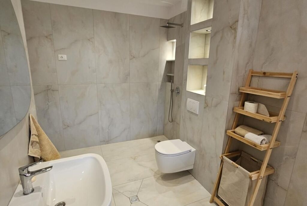 At Jaho Residence in Fresk, 2+1+2 Apartment with Parking Space for Rent!