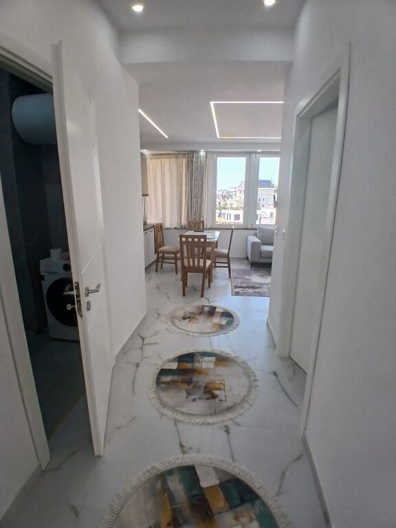 🏡 **SHITET APARTAMENT 1+1 PRANË BASHKISË** ✨