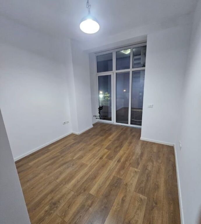 OFFICE FOR RENT 140 M2 PARIS MUNICIPALITY 130,000 LEKE FH-81179