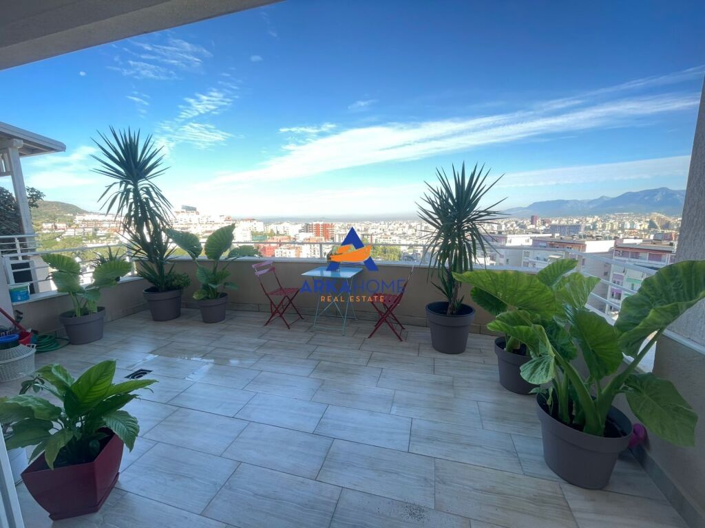 SHITET APARTAMENT 3+1+BALLKON "KOPSHTI BOTANIK" 360000 EURO