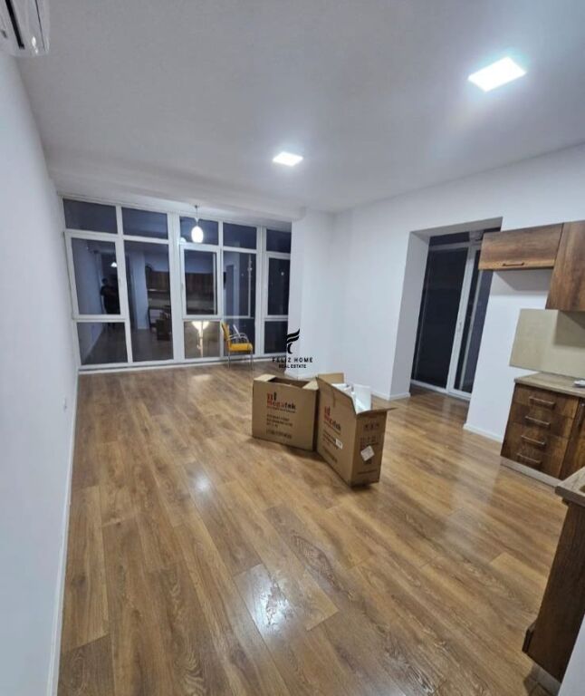 OFFICE FOR RENT 140 M2 PARIS MUNICIPALITY 130,000 LEKE FH-81179