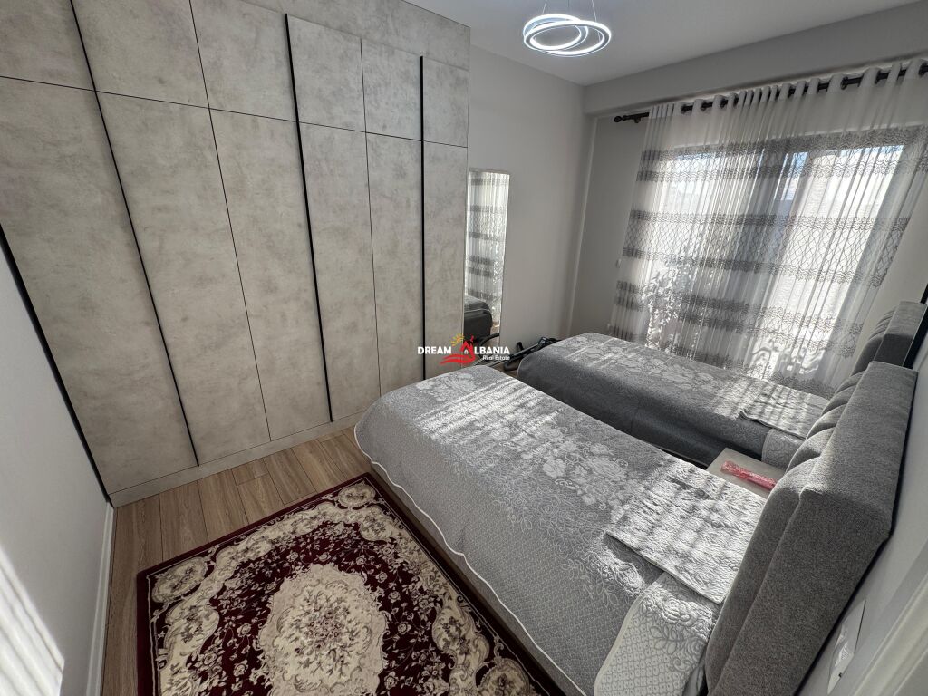 Three Bedroom Apartment with Two Tualets for rent in Tirana Garden Building (ID 4231485)
