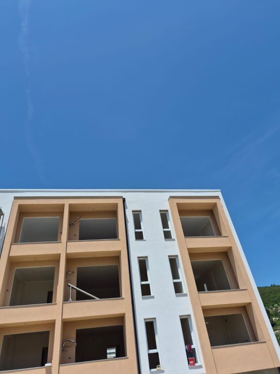 Shitet Apartament 1+1 pranë detit – Gjiri i Lalzit