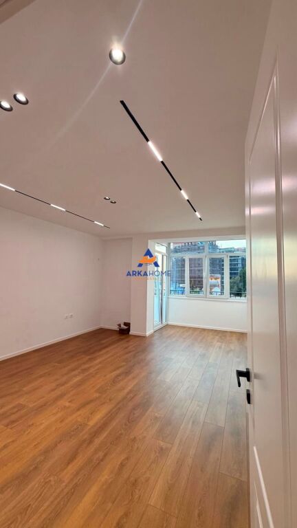 IN VENDITA APPARTAMENTO 1+1+BALCONE "AL 21 DICEMBRE" 155.000 EURO