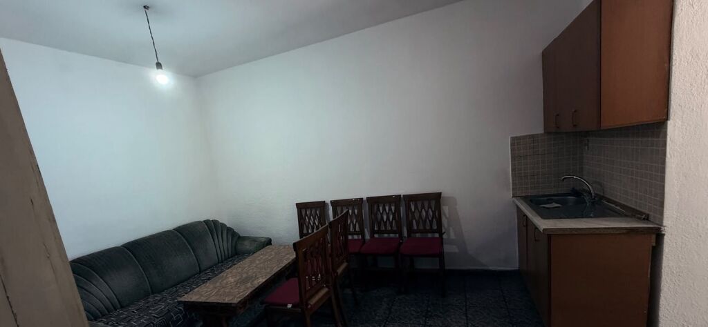Rent | Shtëpi private 1 + 1 | Zogu i Zi | 400 €/month