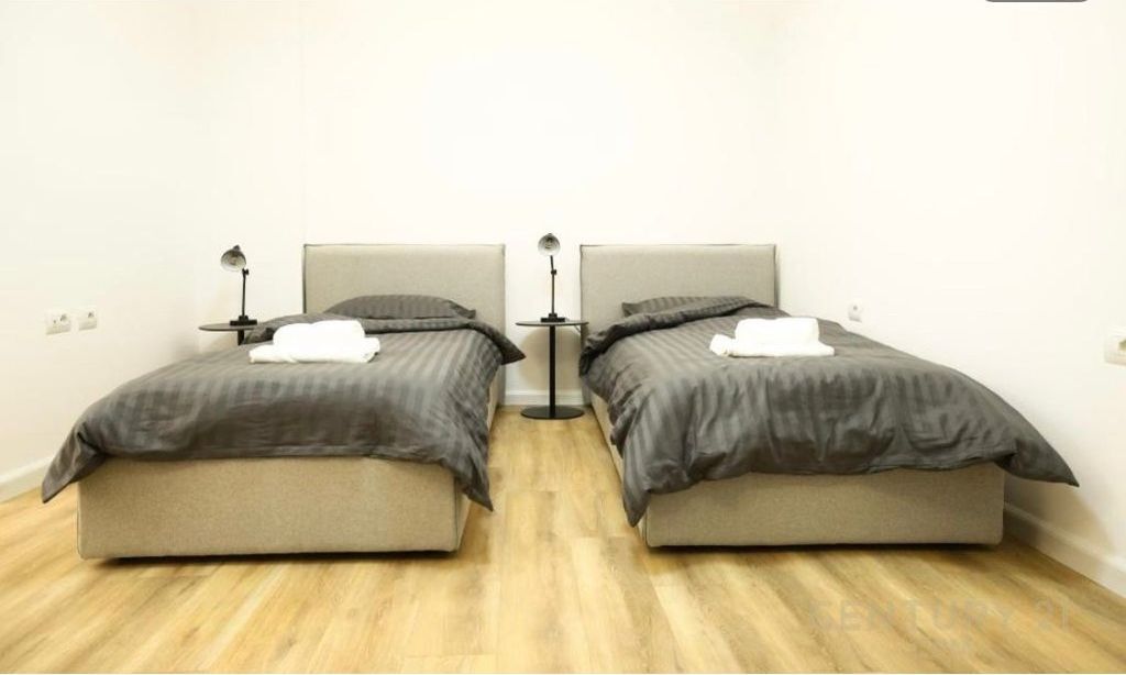 Apartament 2+1 Me Qira Tek Kafe Flora