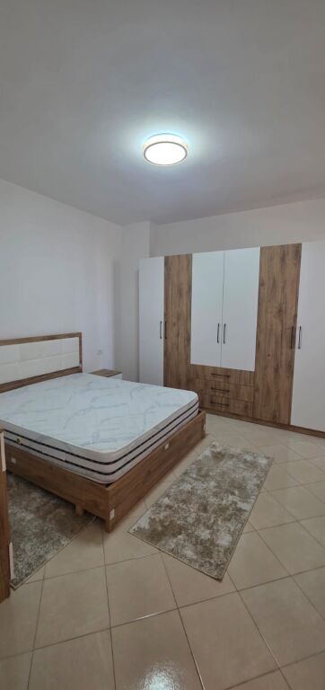 Jepet me qera Apartament 2+1 ne Yzberisht / Prane Nela6