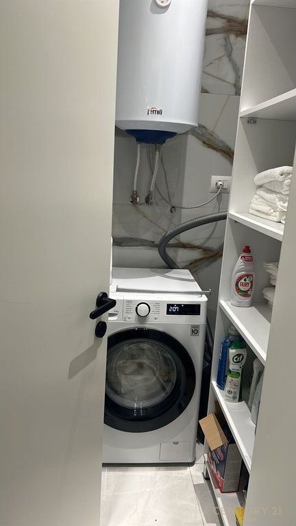 Apartament 2+1 Me Qira Tek Kafe Flora