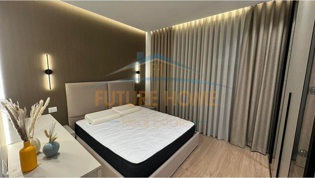 For sale 2+1+2, Golden Tower Residence, Mine Peza Street. UNA67200