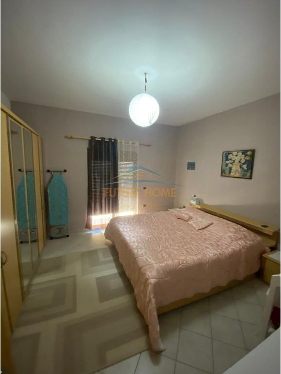 𝐀𝐩𝐚𝐫𝐭𝐚𝐦𝐞𝐧𝐭𝐨 3+1 in vendita, 3° piano di una villa, Shkozë, Tirana