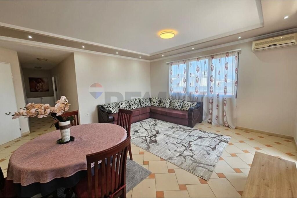 Apartment 2+1 for Rent at Komuna Parisit