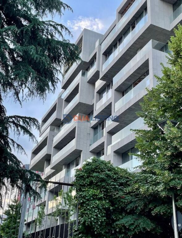 JEPET ME QIRA AMBIENT BIZNESI PRESTIGJIOZ NË WEST RESIDENCE – PRANË PRESIDENCËS