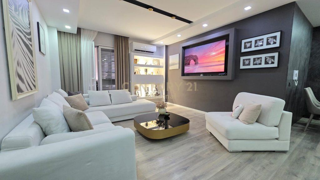 Apartament 2+1+2 Per Shitje ne Vlore