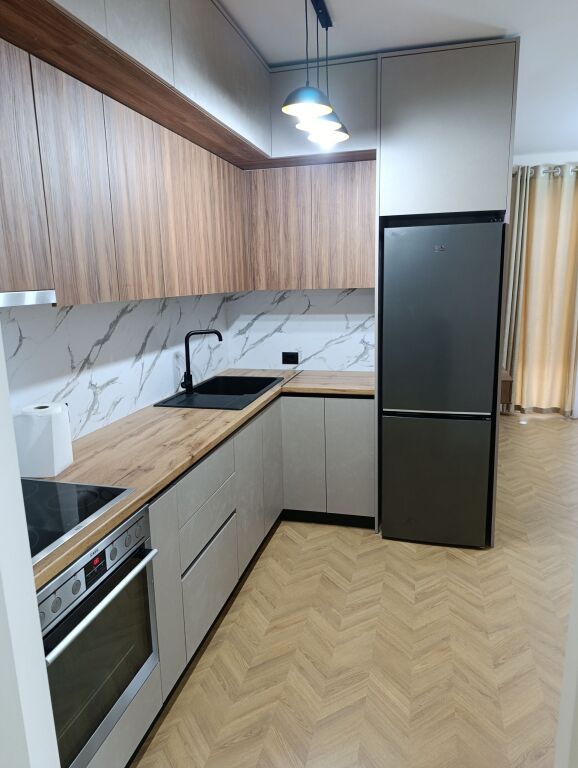 Shitje | Apartament 2 + 1 | Rruga Petro Nini Luarasi | 205000 €