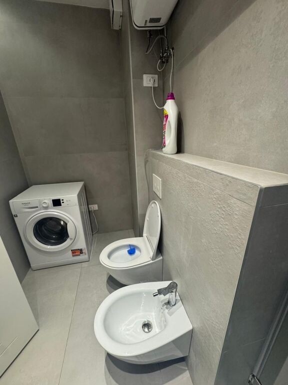Jepet me qira apartament 1+1 – Komuna e Parisit