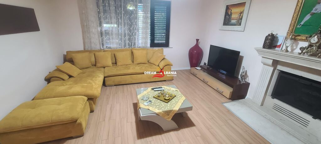 Villa with Yard for Rent in Laprake Near the Military Hospital in Tirana (ID 4251329)