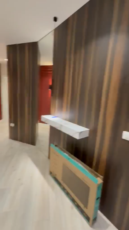 Apartment 1+1, Astir!