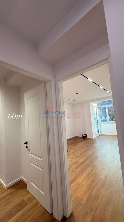 Apartment 1+1 for sale at 21 Dhjetori in Tirana