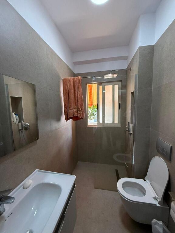 🏡 Appartamento 2+1 in Affitto a 5 Maji, 500 mila lek