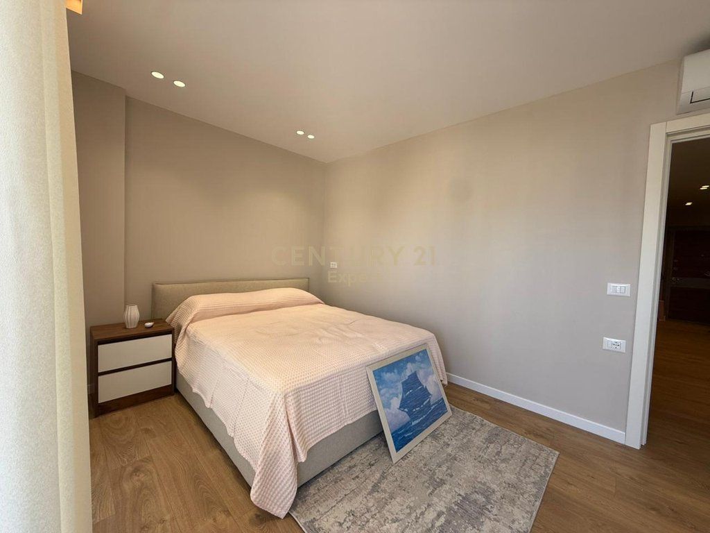 Apartment 2+1 for rent at Donika Center