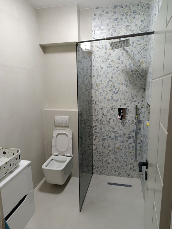 Shitje | Apartament 2 + 1 | Rruga Petro Nini Luarasi | 205000 €