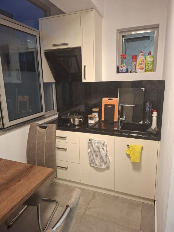 Apartament me qera - Komuna e Parisit