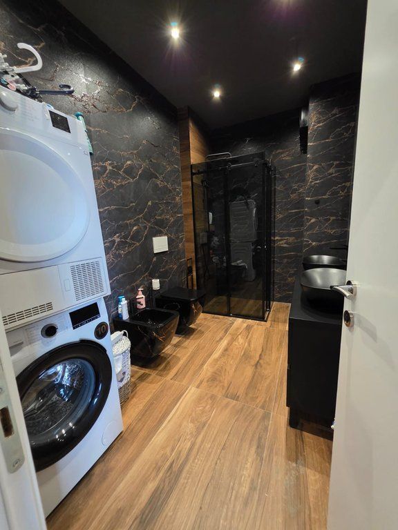 Penthouse me verandë 2+1 Për Shitje/Këmbim në Ali Demi, Tiranë - 440,000€ | 125 m²