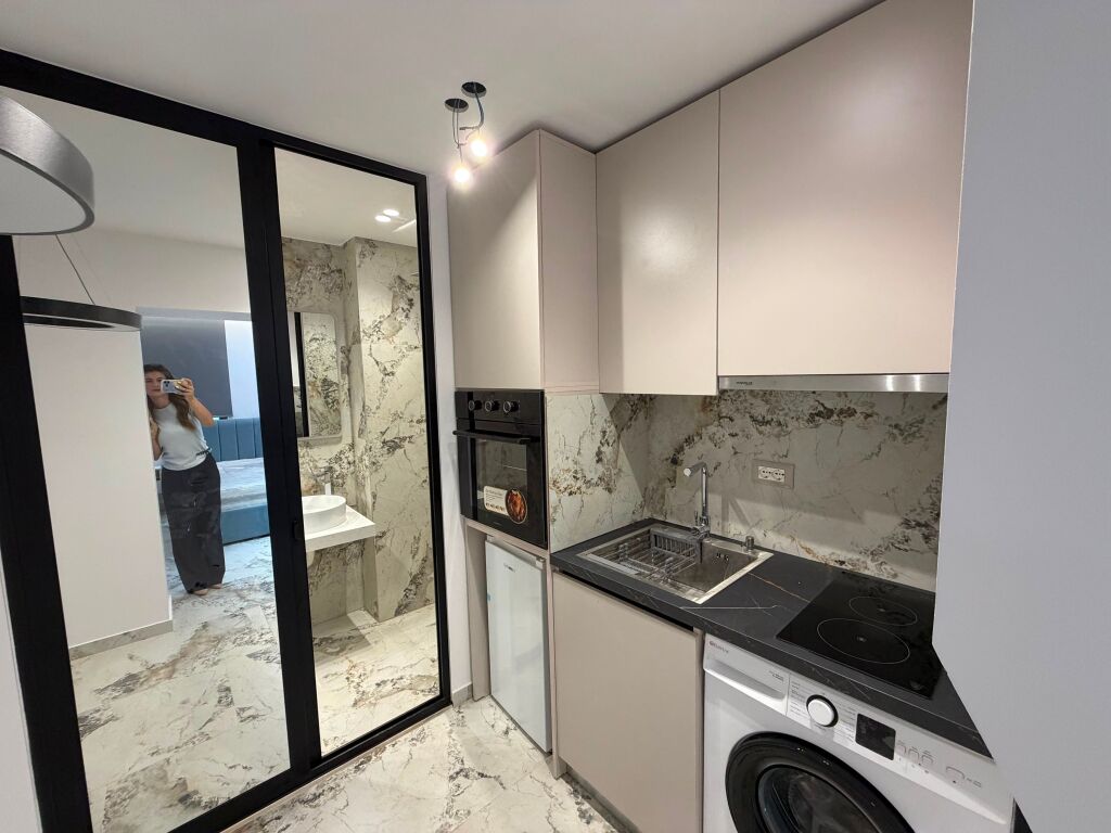 2 Studios for sale together – Myslym Shyri