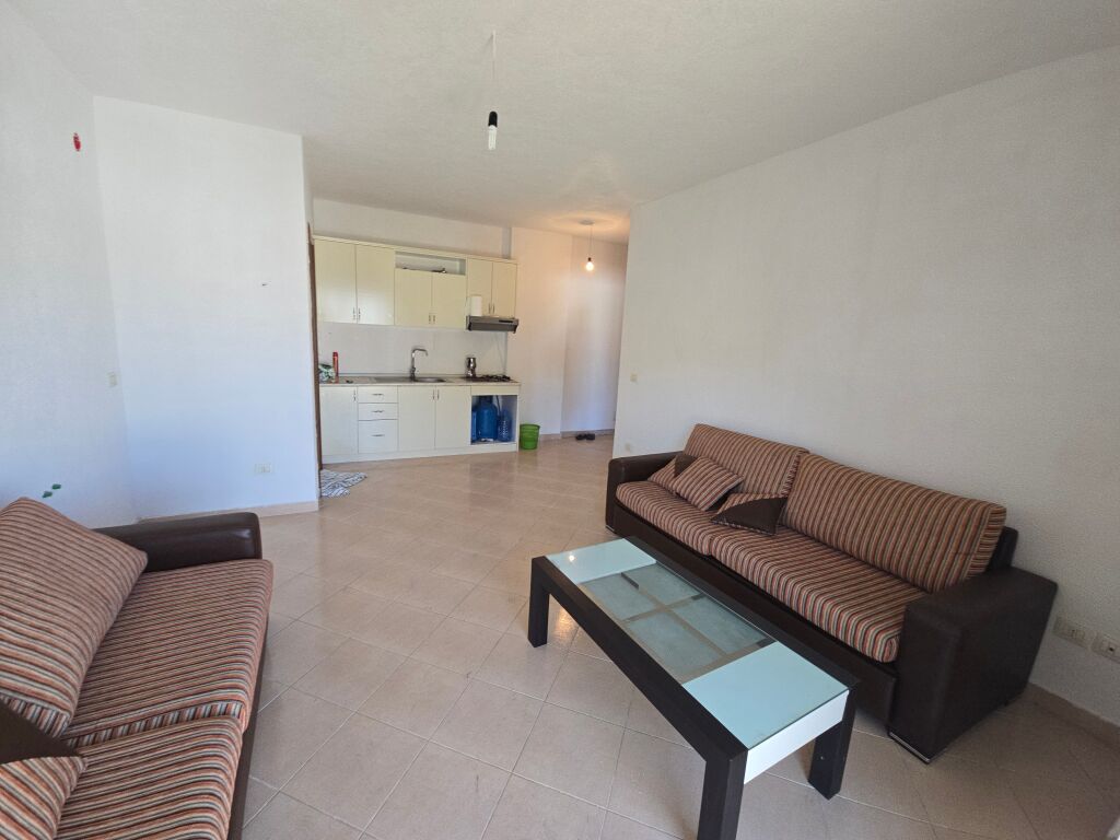 SHITET APARTAMENT 1+1 TEK SHKEMBI I KAVAJES SIPER RRUGES