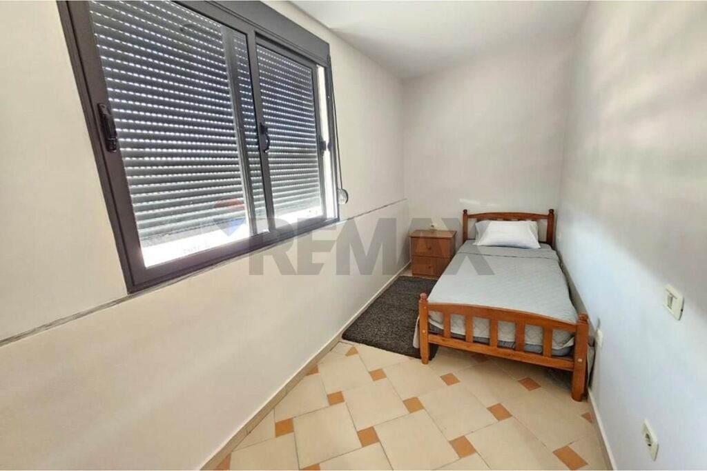 Apartment 2+1 for Rent at Komuna Parisit