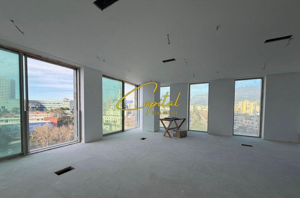 AMBIENTE COMMERCIALE IN AFFITTO 124 M2 DOWNTOWN ONE 2.500 EURO