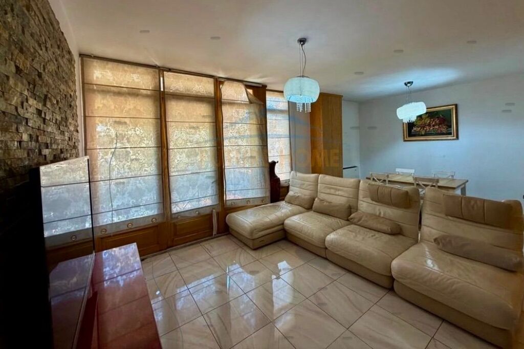 For sale, Apartment 2+1+Garage, 21 Dhjetori, Tirana