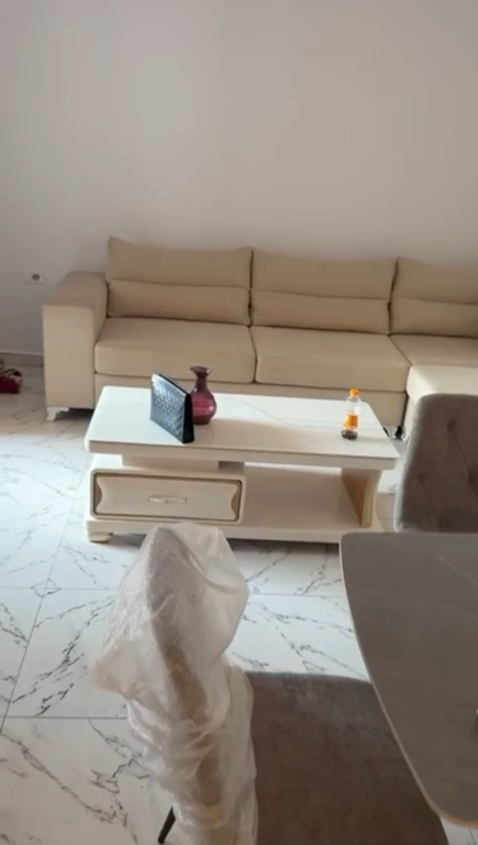 Apartment 1+1, Kavaja Street!