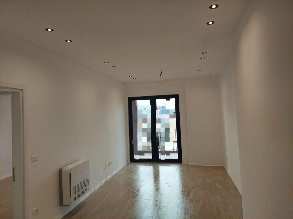 Ufficio in Affitto 1+1 presso il Complesso Tirana Garden Building (ID BZ2999) Tirana