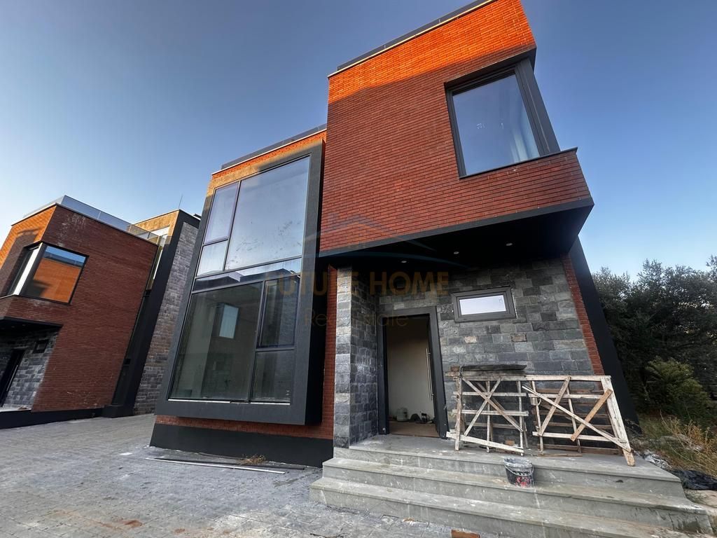 For sale, Villa in the Roses Residence, near Lake Farka