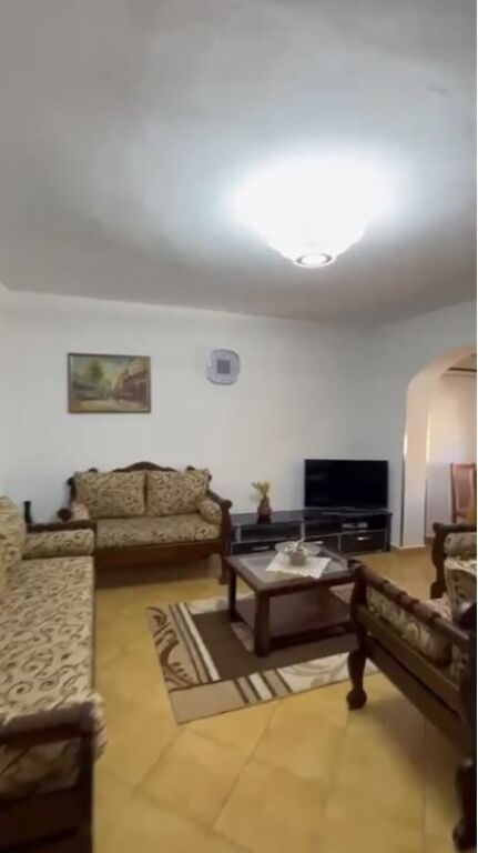 🏡 Jepet me Qera Apartament 2+1 tek Pazari i Ri, 600 mije leke