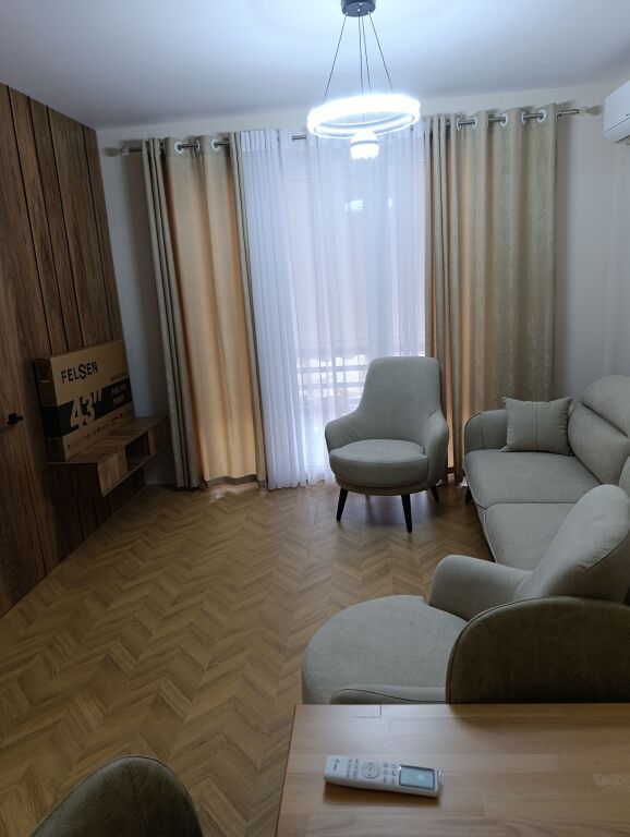 Shitje | Apartament 2 + 1 | Rruga Petro Nini Luarasi | 205000 €
