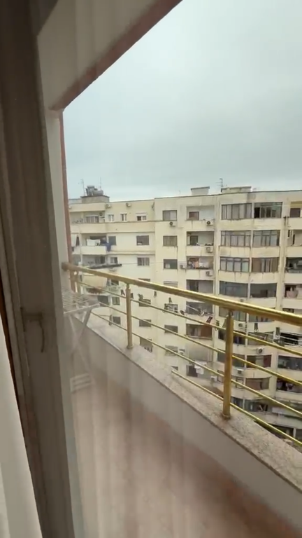 Apartment 1+1, Astir!