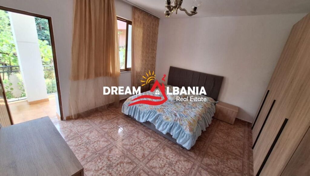 For rent first floor of a private house 2+1  at the former Electric Market, Mihal Grameno Street (ID 4241090)