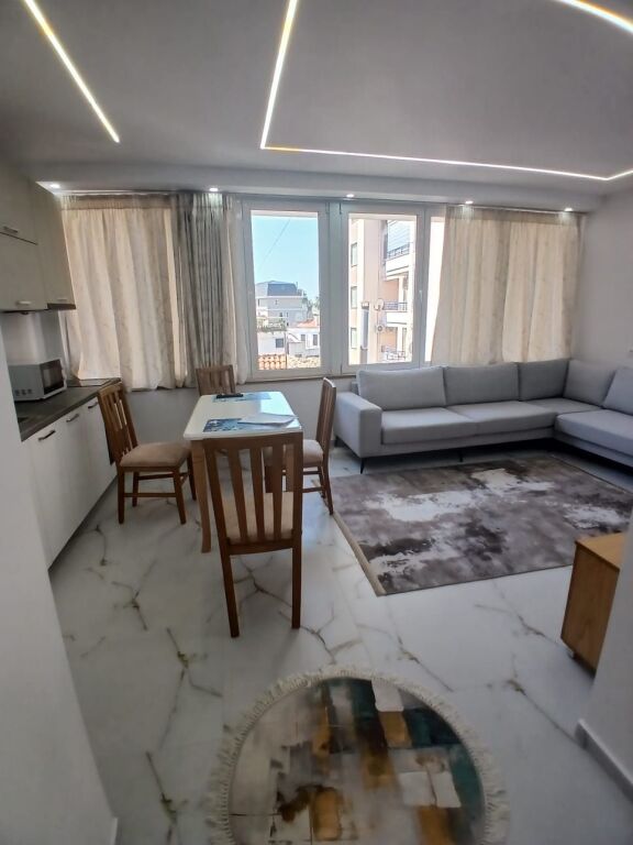 🏡 **SHITET APARTAMENT 1+1 PRANË BASHKISË** ✨