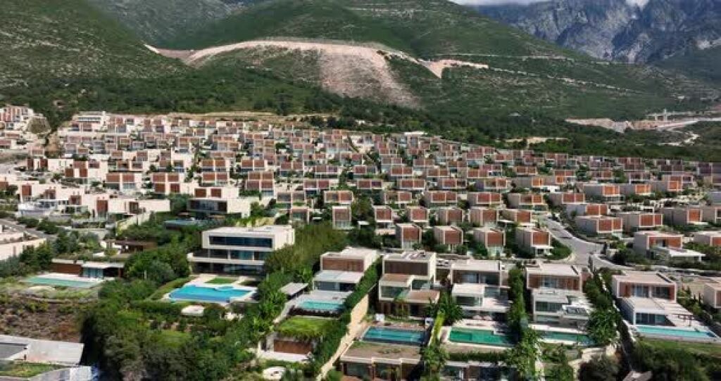 Shitet, Apartament 1+1+Pishinë+Post Parkim, Green Coast II, Palasë
